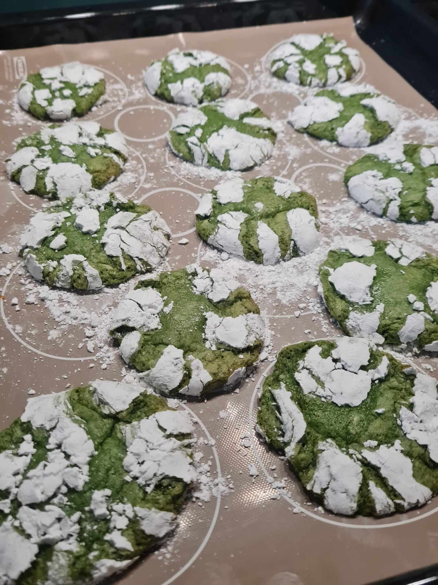 Pandan Crinkles (12 pcs)